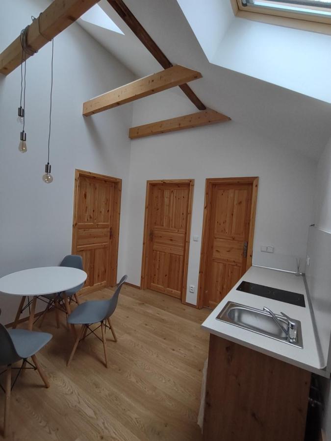 Pekloveske Apartmany V Ceskem Raji Zeleznice Luaran gambar