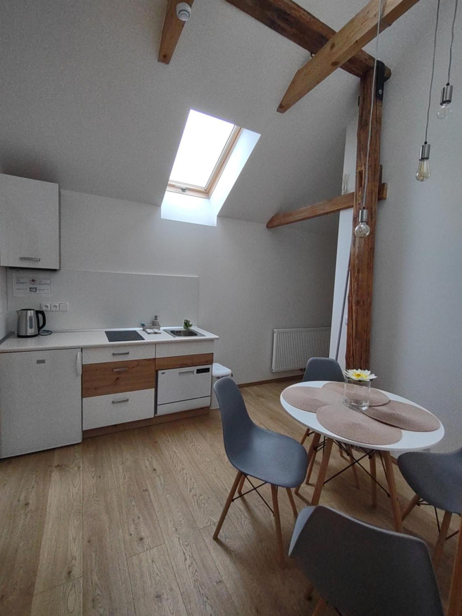 Pekloveske Apartmany V Ceskem Raji Zeleznice Luaran gambar